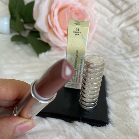 Clinique Dramatically Different Lipstick Shaping Lip Color* BAMBOO PINK 33 - - Picture 4 of 8